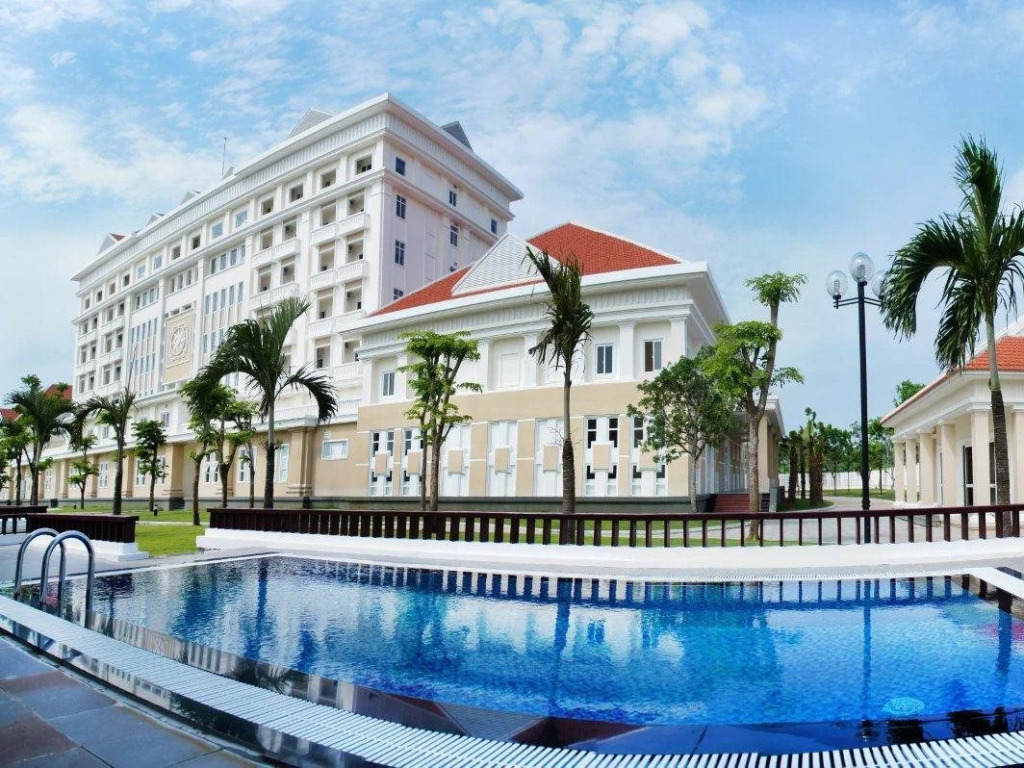 Ban Thach Riverside Hotel & Resort