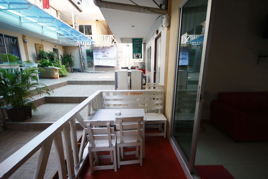 Tawaen Beach Resort