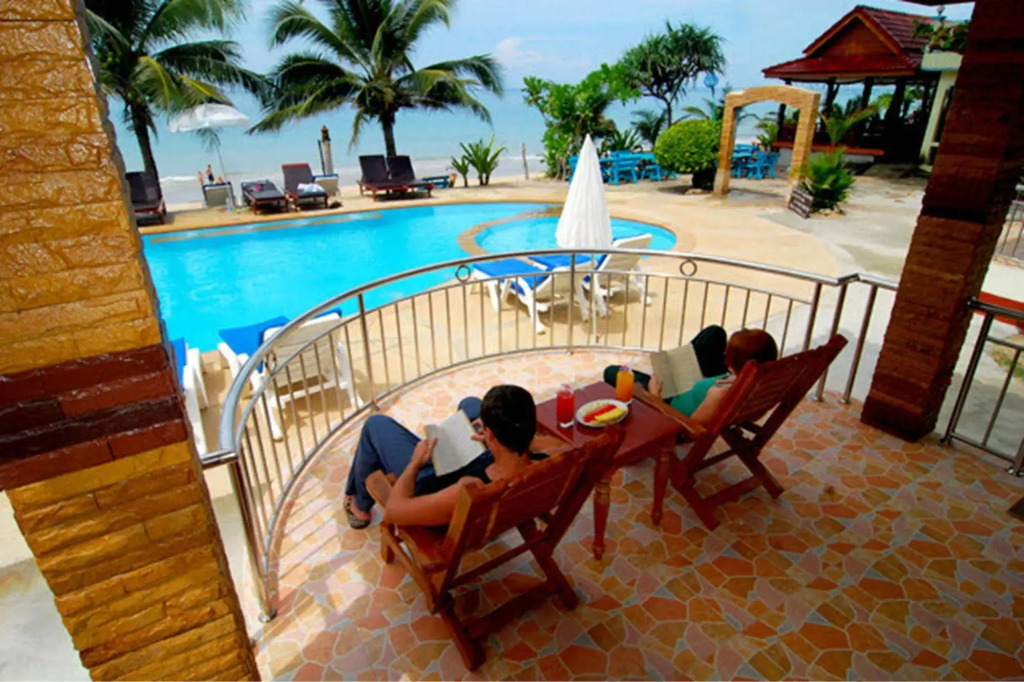Lanta Paradise Beach Resort