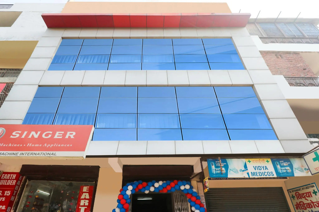 OYO Flagship 78704 Hotel Super Deluxe