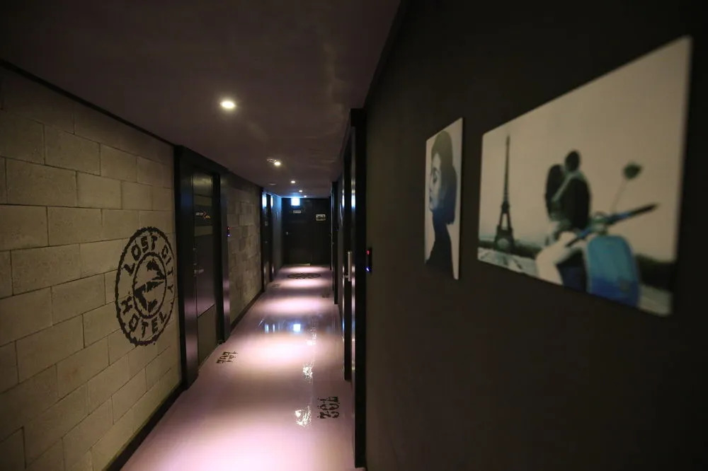 Lost City Z Hotel