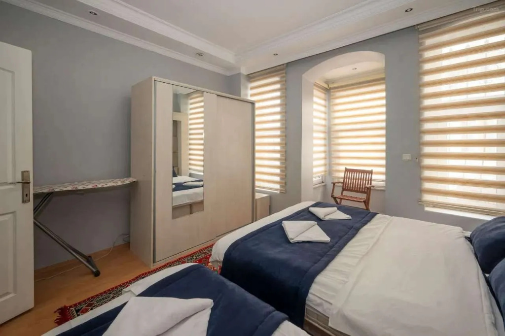 Taksim Suite II