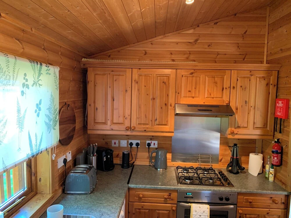 Teviot Lodge - Sleeps 6 - Pets - River Views