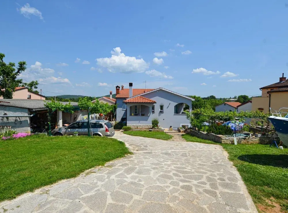Radovani Peaceful and Serene Apartment With Terrace