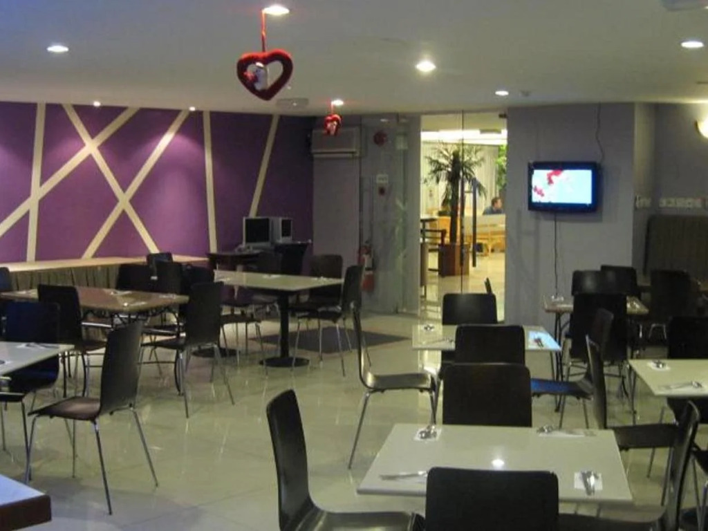 Casuarina Hotel