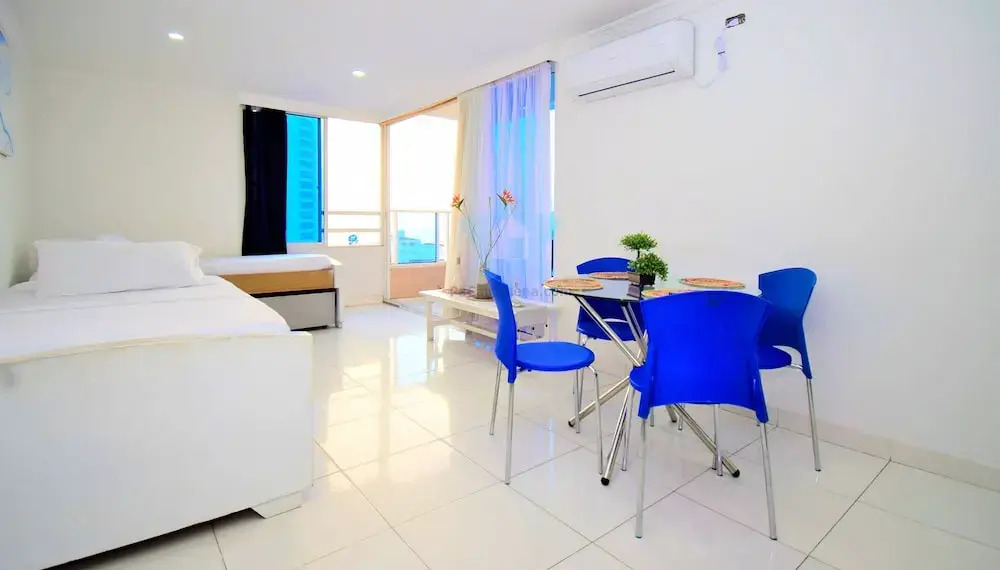 Apartamento Azul Marino - Piso 18