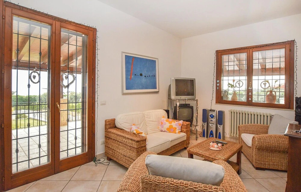 Beautiful Home in Scicli With 4 Bedrooms and Outdoor Swimming Pool