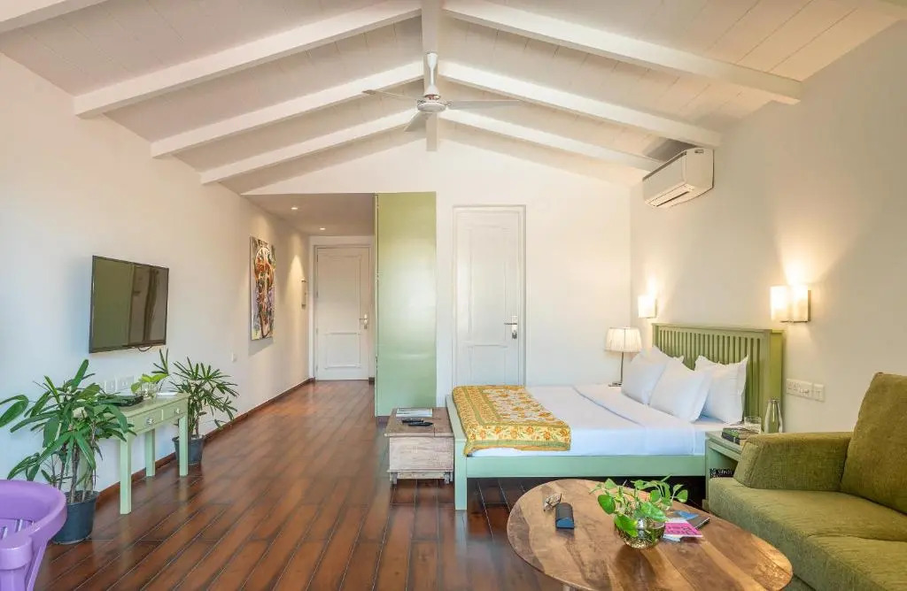 Santa Terra by The Blue Kite - 1 & 2 BHK Apartments With Common Pool, Kitchen, Security & Wifi, Near to Casino & Candolim Beach