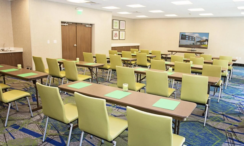 Holiday Inn Express & Suites Greenville S - Piedmont by IHG