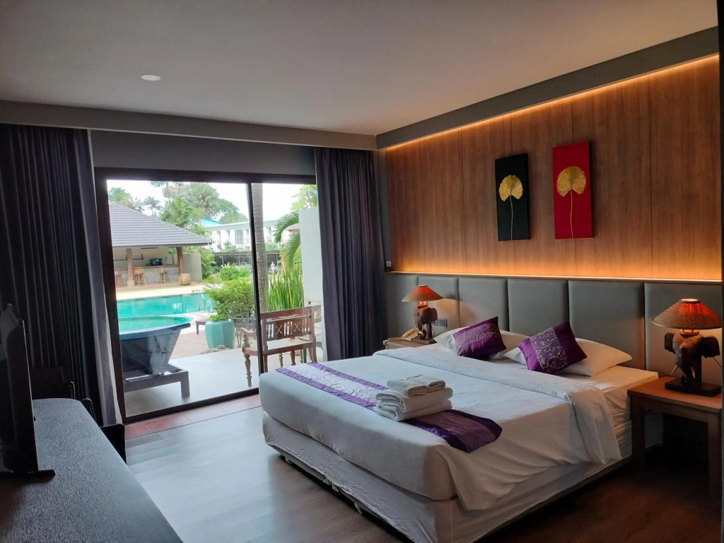 Chang Buri Resort & Koh Chang Hillside