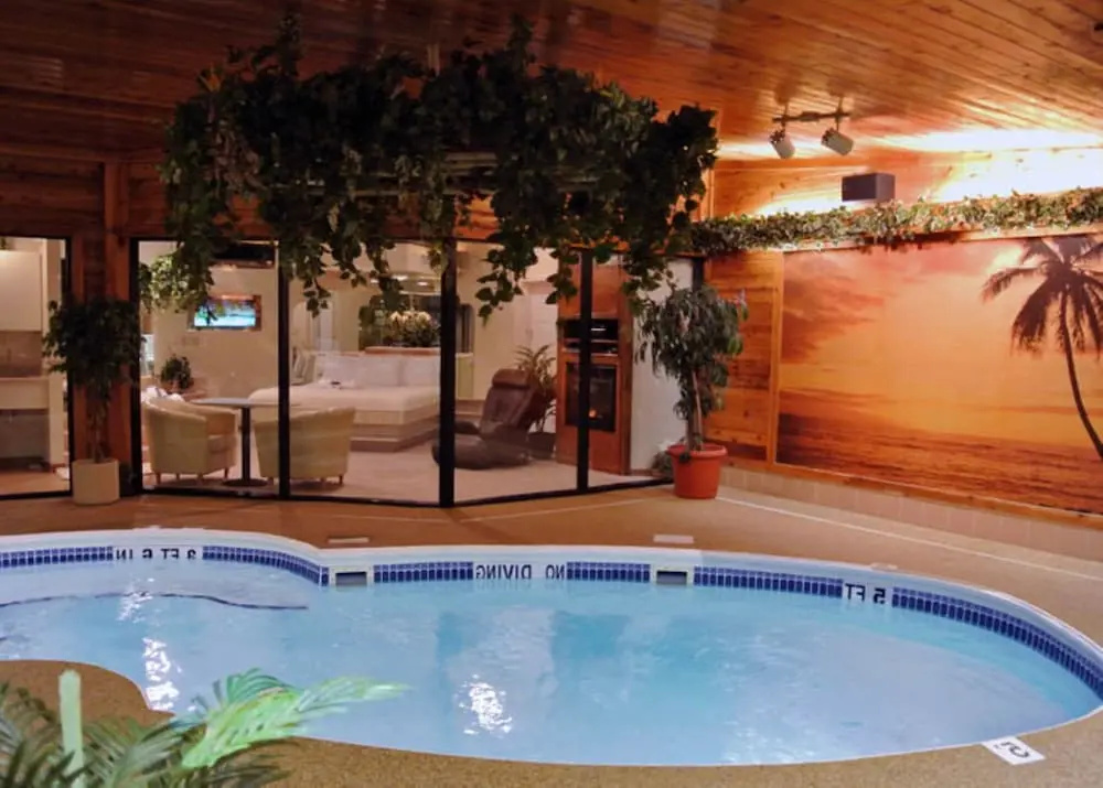 Sybaris Pool Suites Indianapolis