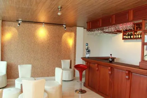 Hotel 80 Real