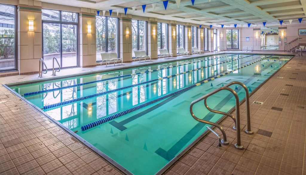 DoubleTree Suites by Hilton Hotel & Conference Center Chicago-Downers Grove
