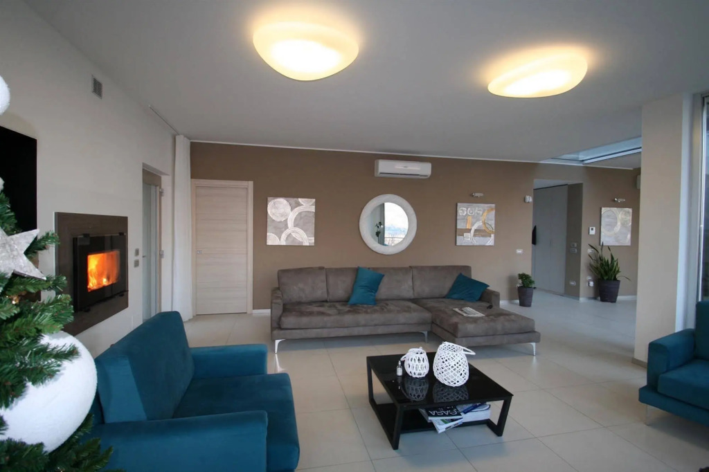 Villa Vittoria with private heated pool & shared sauna - Bellagio Village Residence