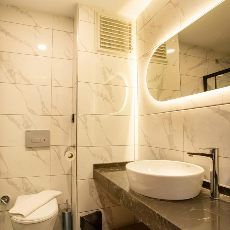 Grand Business Hotel