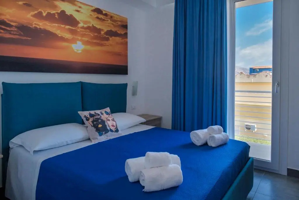 White Apartments & Spa