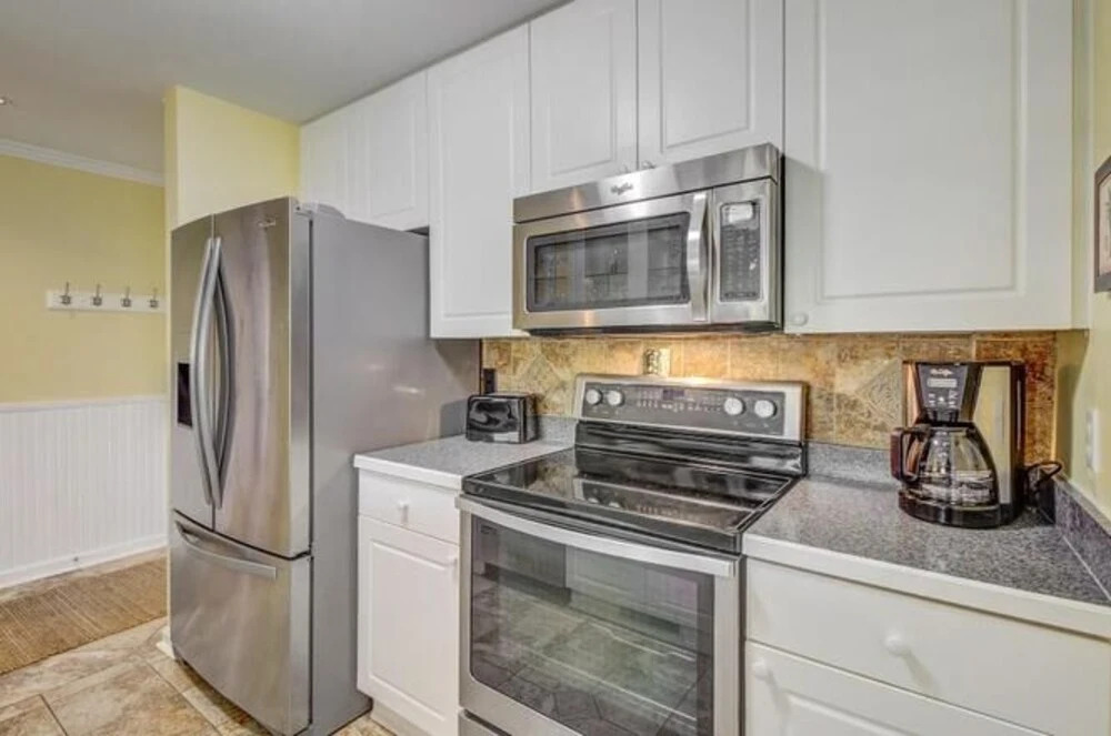 5-star Reviews + Close-to-the-beach = Perfect Vacation! 2 Bedroom Villa