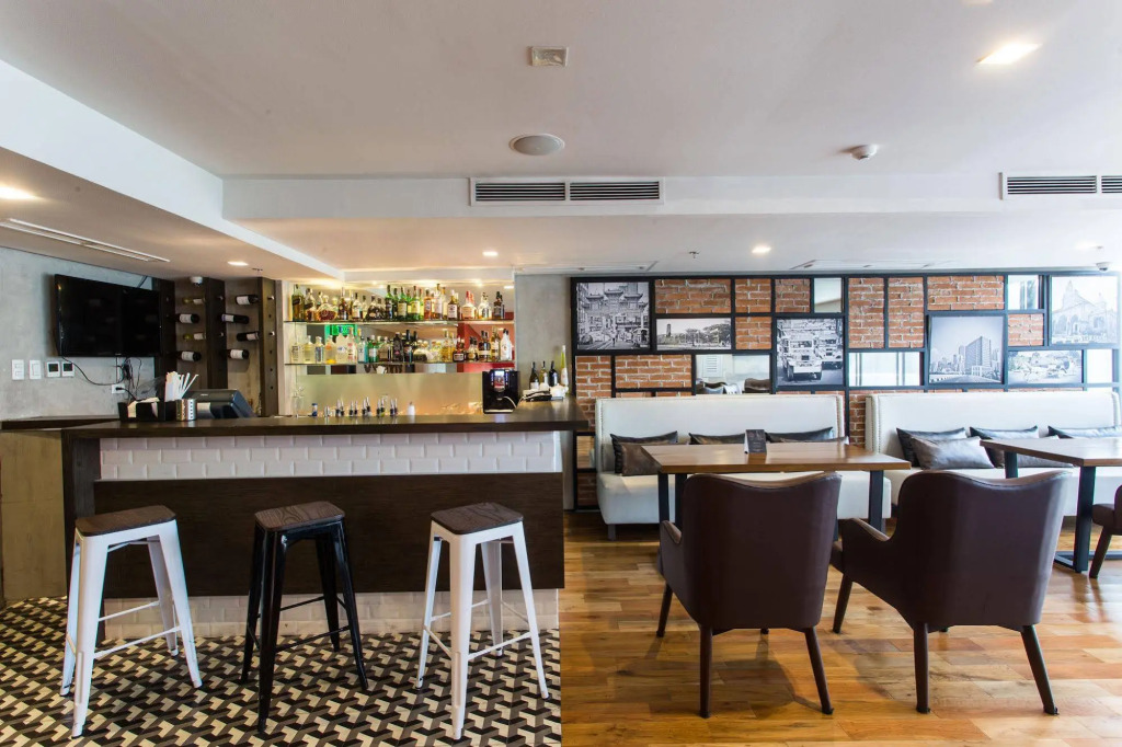 The B Hotel Quezon City