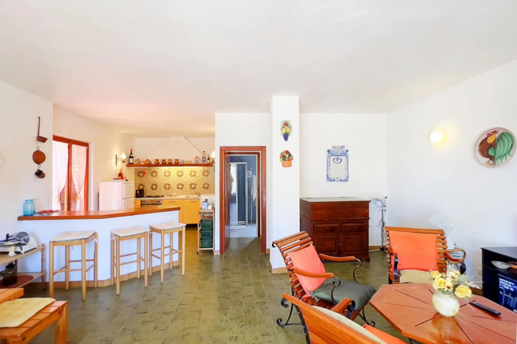 Villa ai Pini 800 meters from the beach of Straccoligno with reserved parking space directly on the-VILLA AI PINI