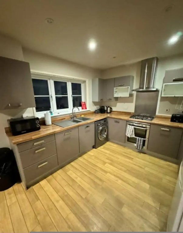 4BR 2bath Home in Colchester Perfect for Big Group