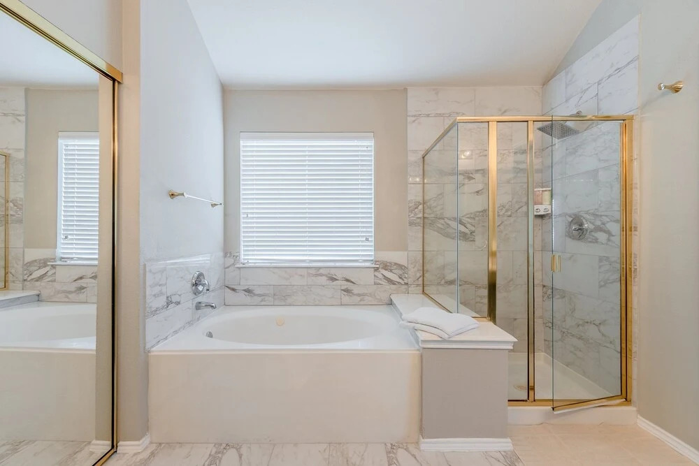 Family Friendly Spacious Home with Backyard Pool by Redawning
