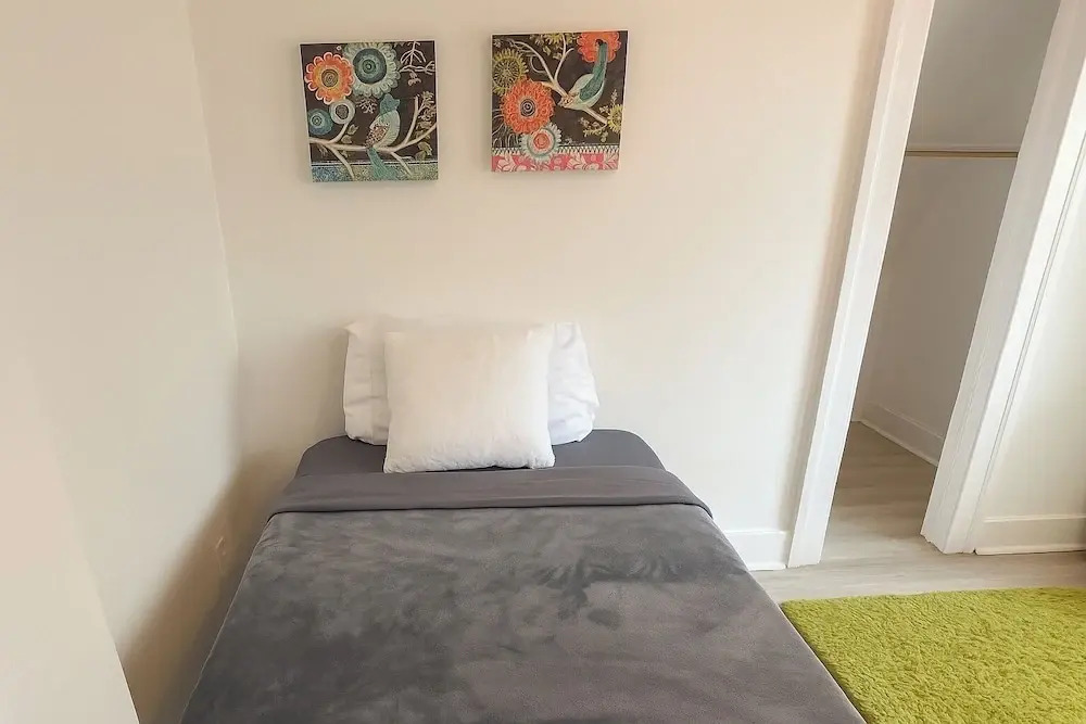 Detroit 4BR Home Bathtub & Pet Friendly Stay