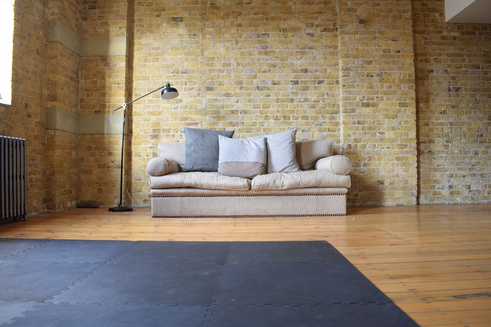 1 Bedroom Loft-style Flat in Haggerston