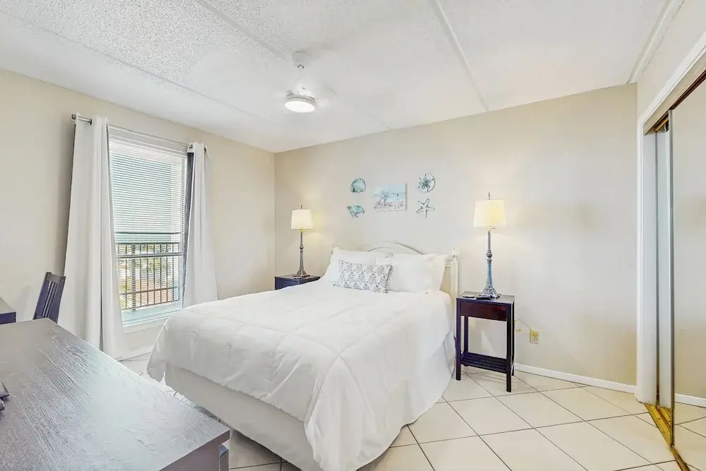 10th-floor 3BR w/ Balcony: Suntide III - Unit 1006