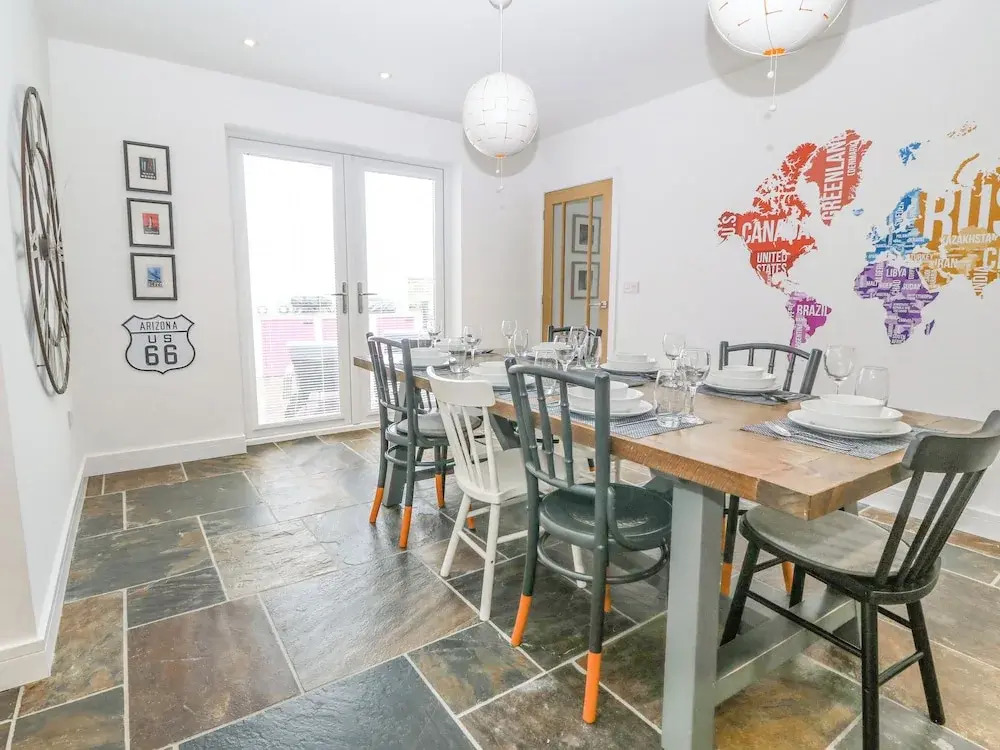 3 Bed in Llanbedrog oc-brntr