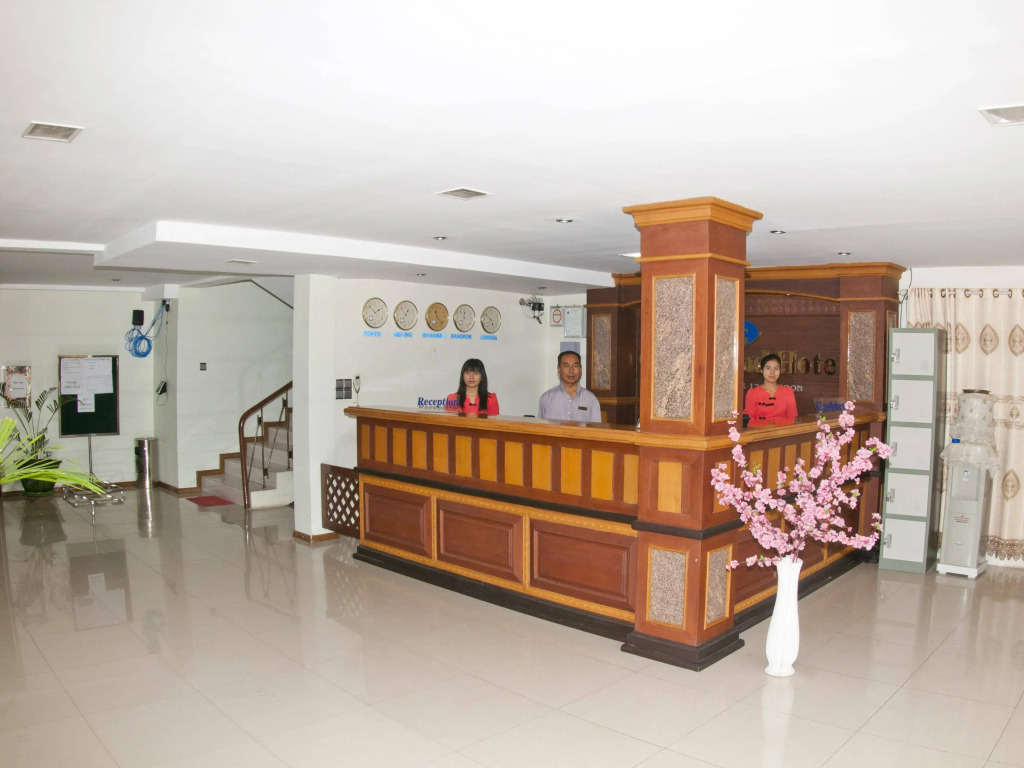 City Grand Hotel