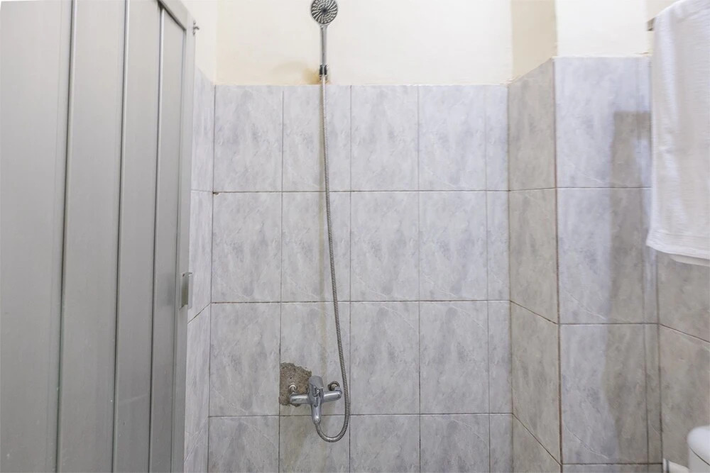 Hotel Benhil Toddopuli by Oyo Rooms