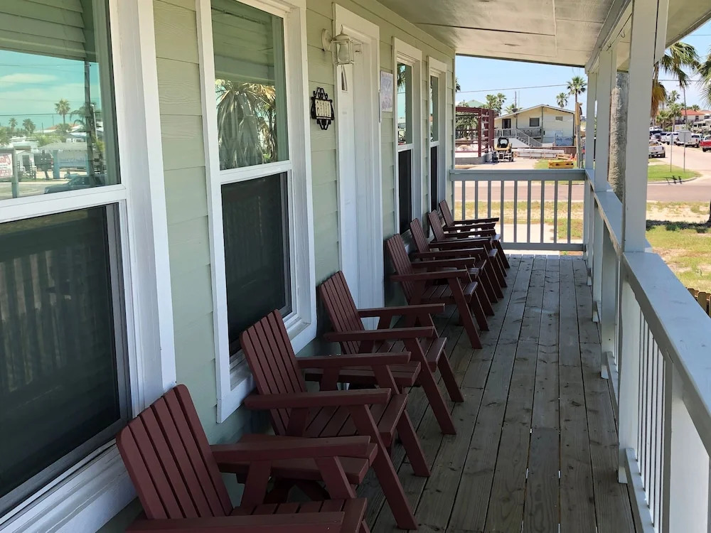 Renn House - Three Bedroom Bungalow