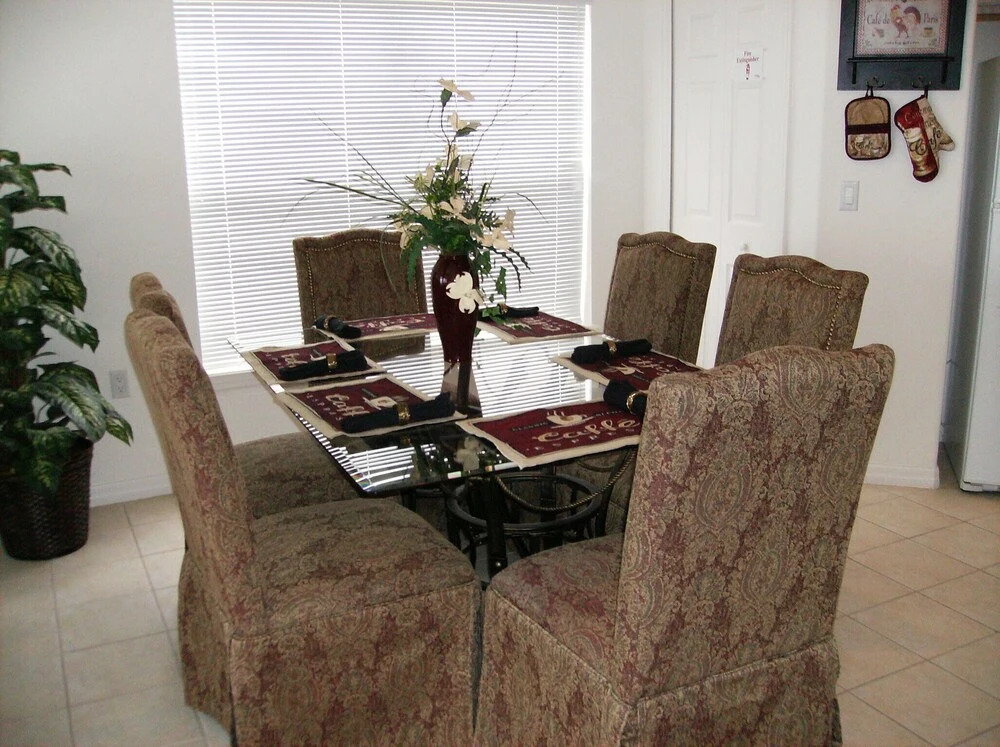 A grand 6 bedroom house in the Disney area.