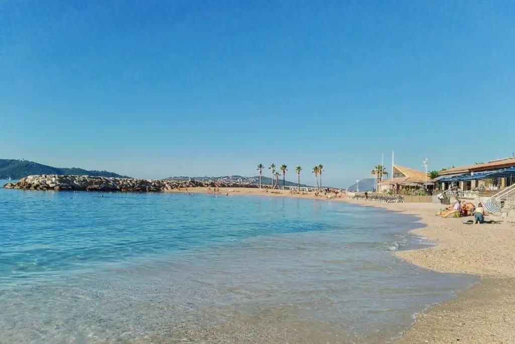 Charming T2 Equipped 1min Walk To Beaches