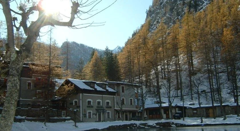 Hotel Residence Lago Laux