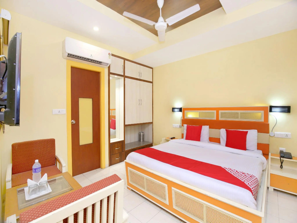OYO 16949 Hotel Indiano