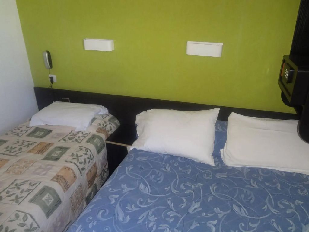 Rev'Hotel Coignières
