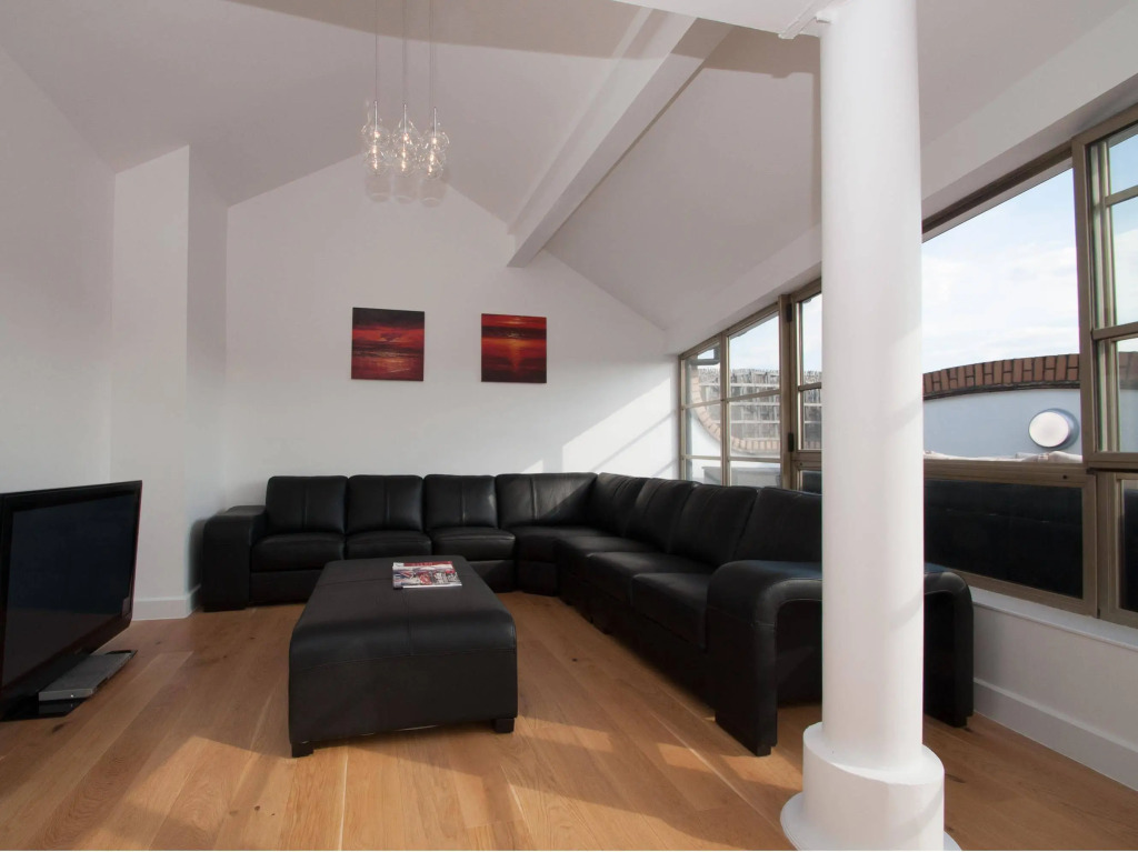Veeve  Penthouse with Roof Terrace London Bridge