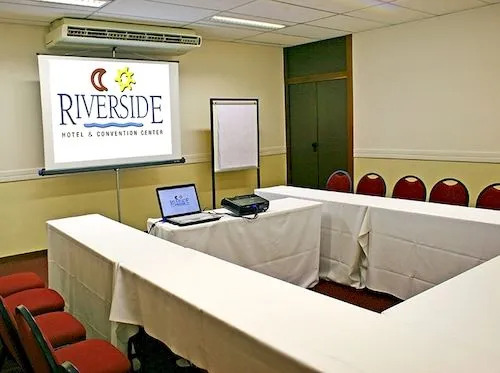 Riverside Hotel