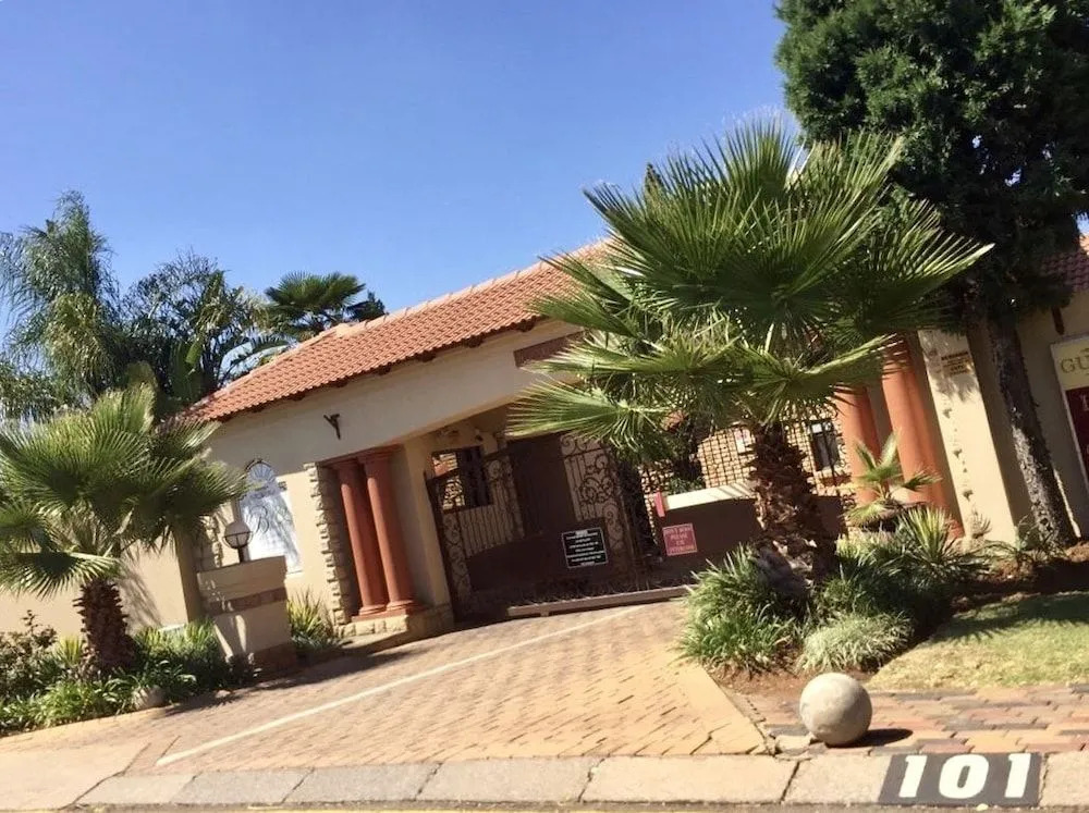 Le Cozmo Guesthouse