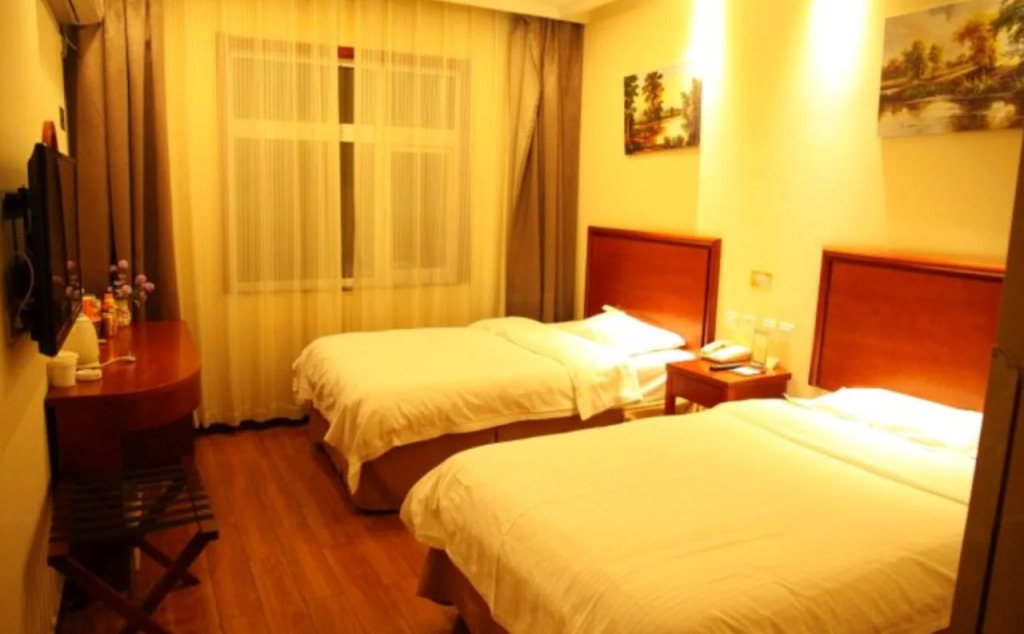 GreenTree Inn Shandong Heze No.1 Senior Middle School Business Hotel