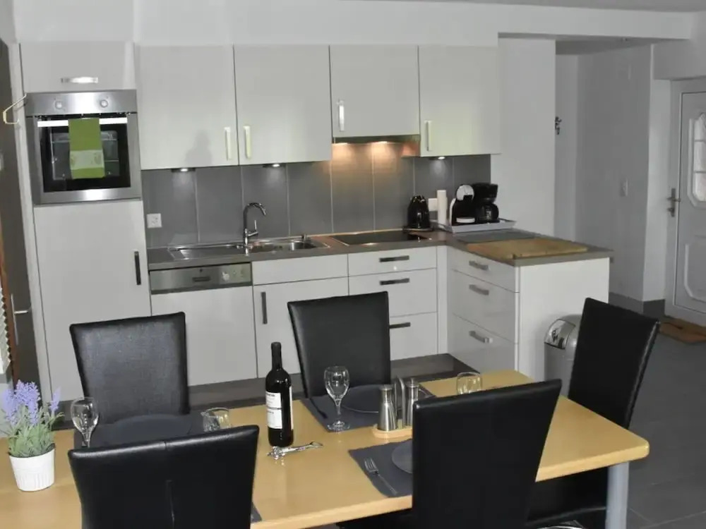 Apartment Chalet Beatrice Share