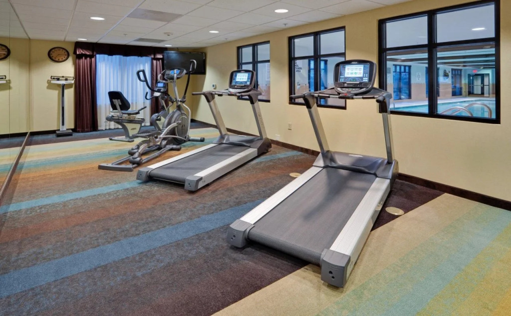Holiday Inn Express Hotel & Suites Warminster-Horsham by IHG