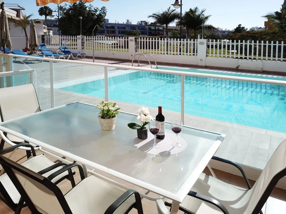 Golden Beach nr 2, Ground Floor Apartment With a Lovely Pool