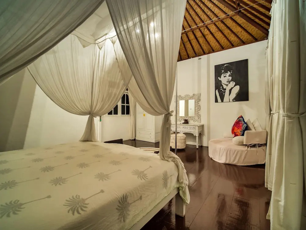 White Star Villa