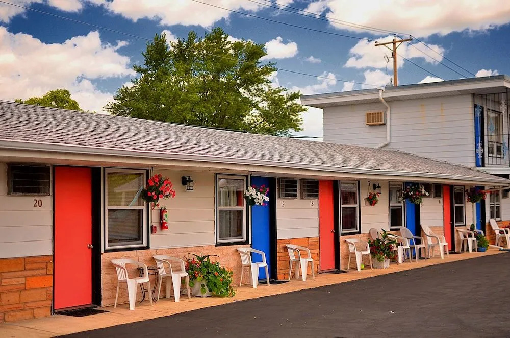 Twi-lite Motel