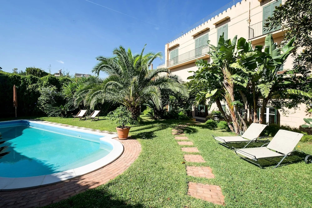 Suitelowcost Villa Bagheria