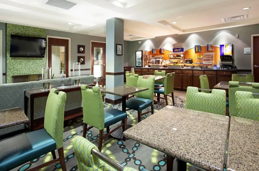 Holiday Inn Express Hotel & Suites Picayune by IHG