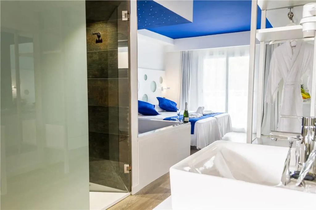 Welikehotel Triton Beach