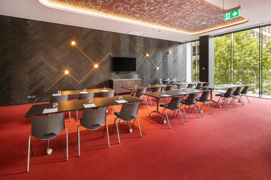 Holiday Inn Express Melbourne Little Collins by IHG